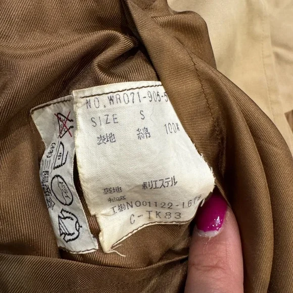 Authentic Burberry trench coat - Picture 16 of 16